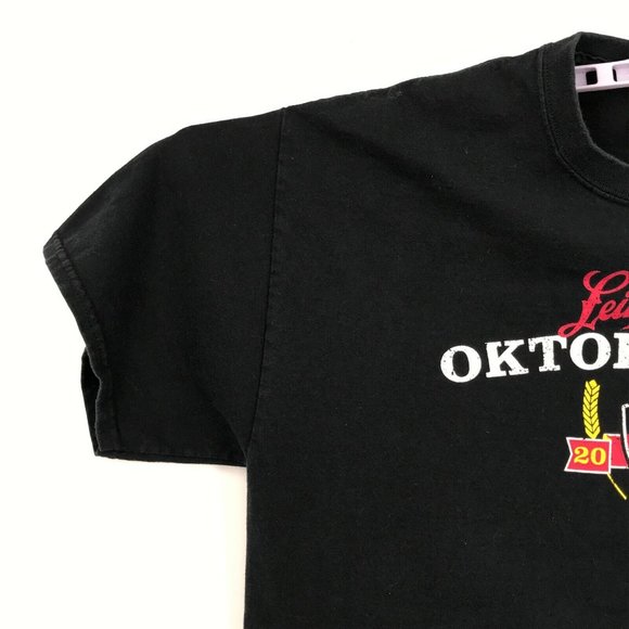 Leinenkugel's Oktoberfest Mens Shirt Large Black 2012 Short Sleeve Leinie's - Picture 6 of 12